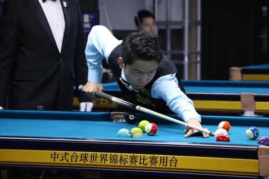 中发生的腿 中发生的腿